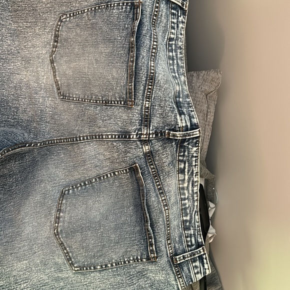 Jeans 👖 - Picture 3 of 6